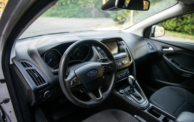 Ford Focus cena 38900 przebieg: 125000, rok produkcji 2016 z Szczecin małe 742